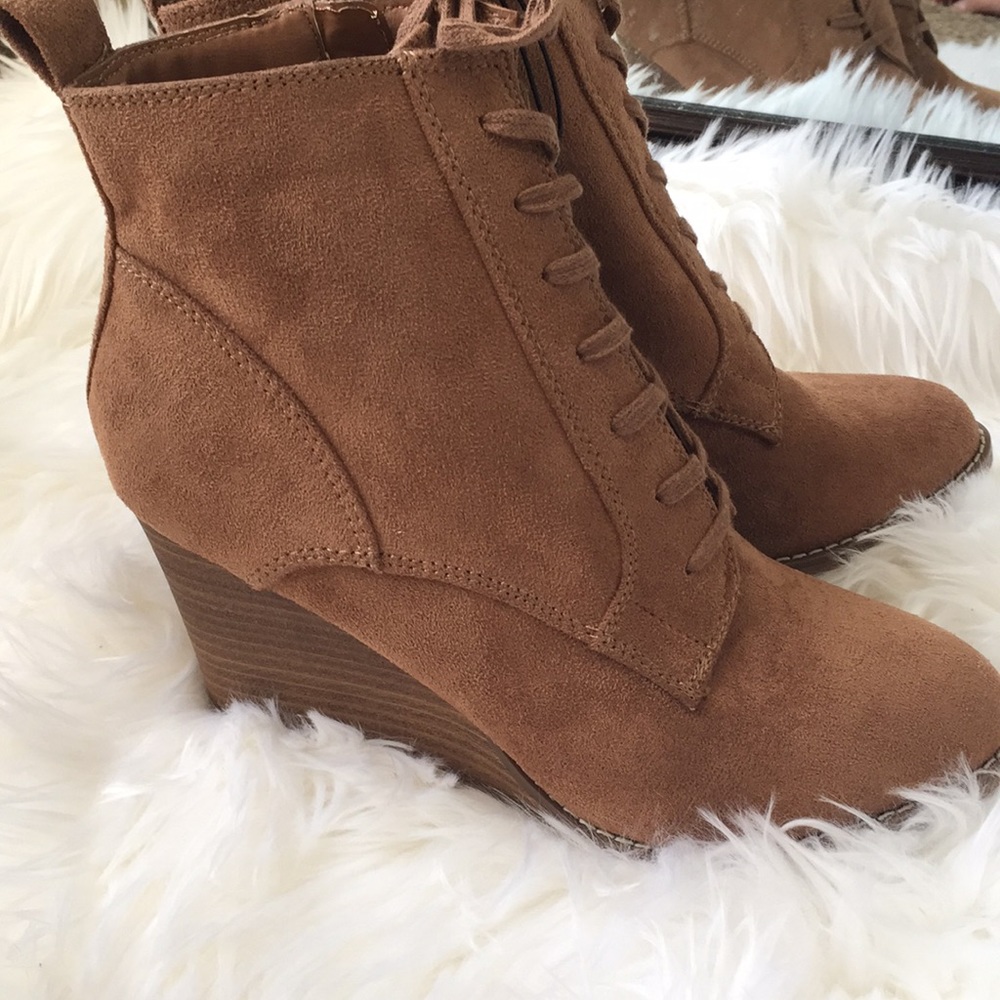 Cute boots!